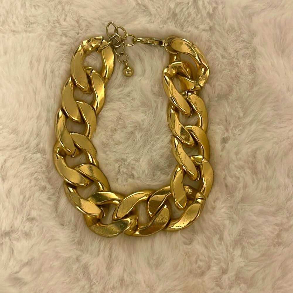 Gold chain bracelet